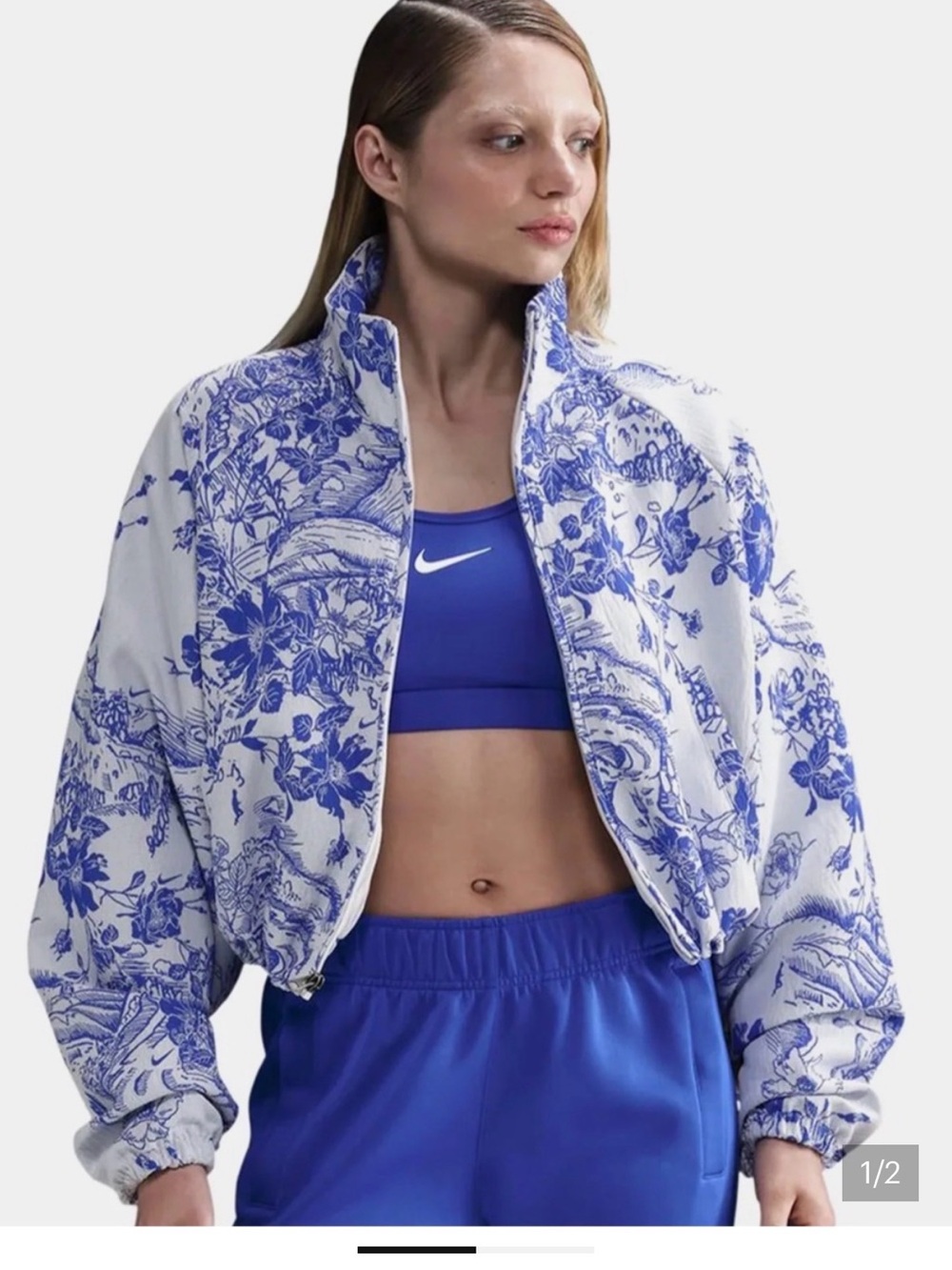 NWT Nike Blue & White Floral Print Jacqard Cropped Jacket - size Large